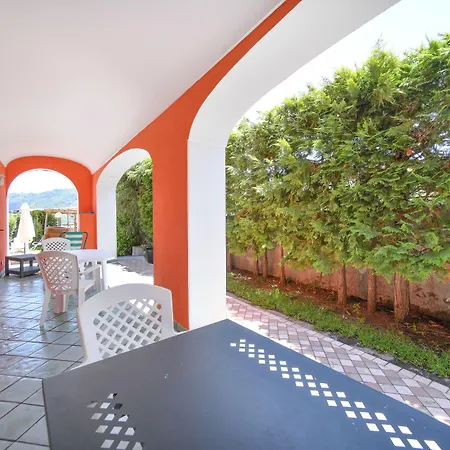 Stefania Barano dʼIschia