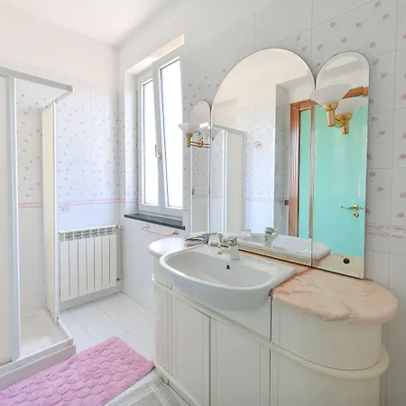 Stefania Barano dʼIschia