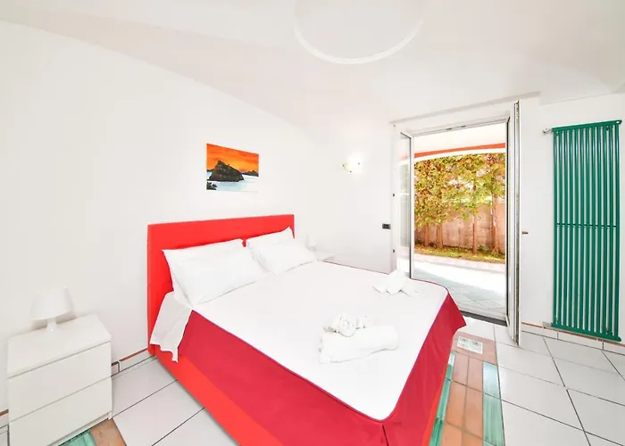 Stefania Pensión Barano dʼIschia